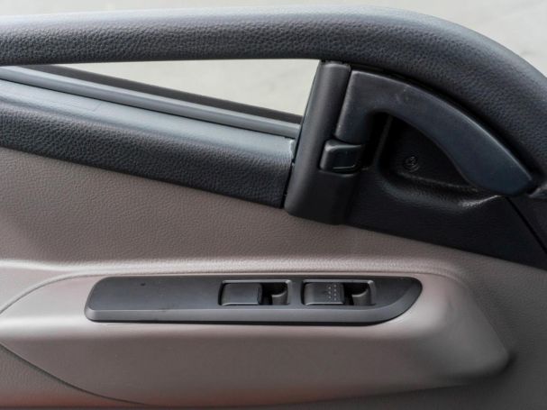 FUSO eCanter 4S15e Hinterkipper DAB+ Apple CarPlay