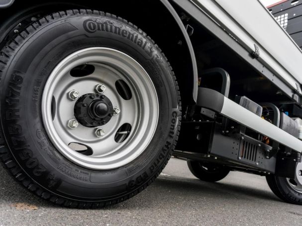 FUSO eCanter 4S15e Hinterkipper DAB+ Apple CarPlay