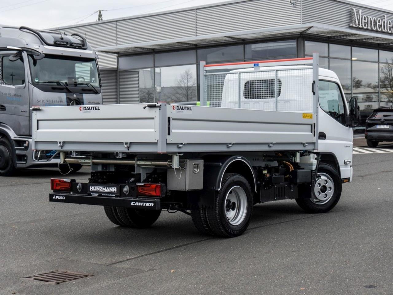 FUSO eCanter 4S15e Dautel 3-Seitenkipper DAB+