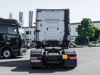 Mercedes-Benz Actros 1848 LS Giga Leder SANI tower TruckLocker