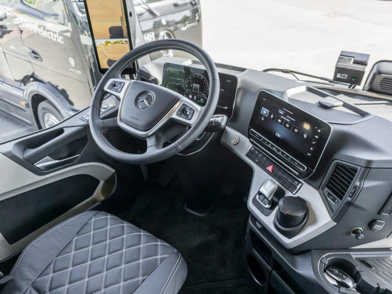 Mercedes-Benz Actros 1848 LS Giga Leder SANI tower TruckLocker