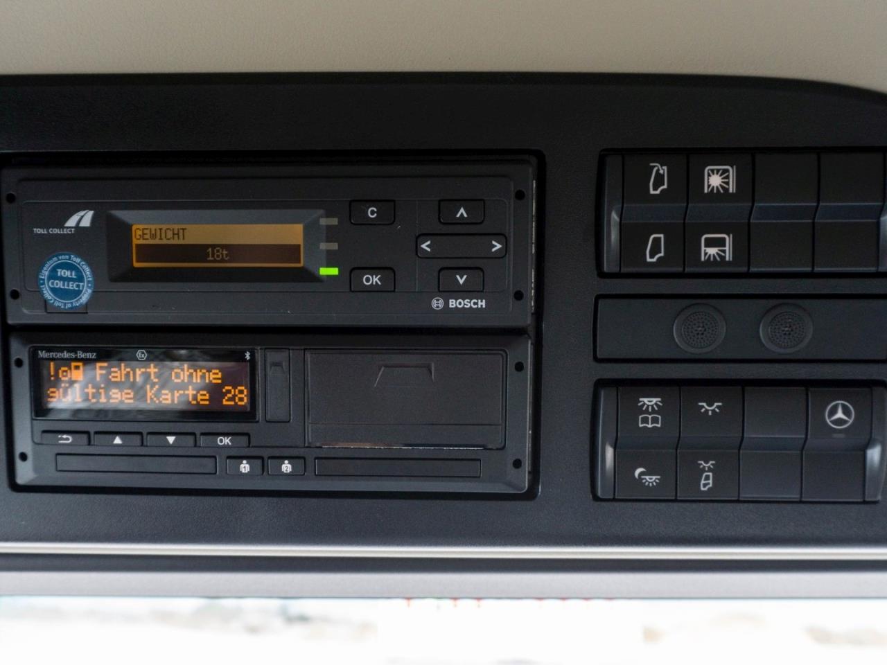 Mercedes-Benz Actros 1848 LS G291 Standklima Lampenbügel