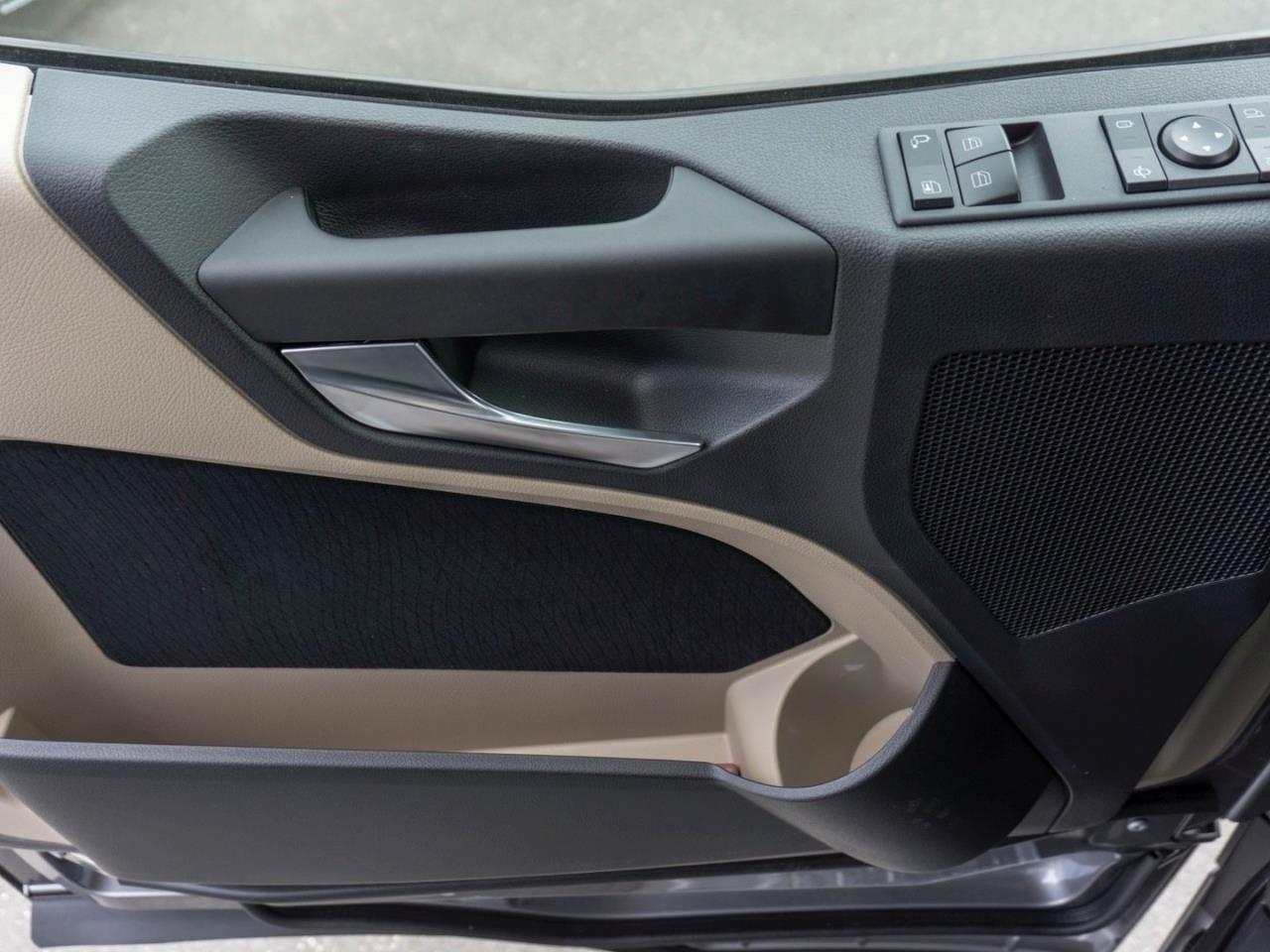 Mercedes-Benz Actros 1848 LS G291 Standklima Lampenbügel