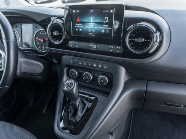 Mercedes-Benz T 180 d Standard Navi Kamera Park-Paket Spiegel-P