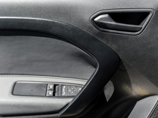 Mercedes-Benz T 180 d Standard Navi Kamera Park-Paket Spiegel-P