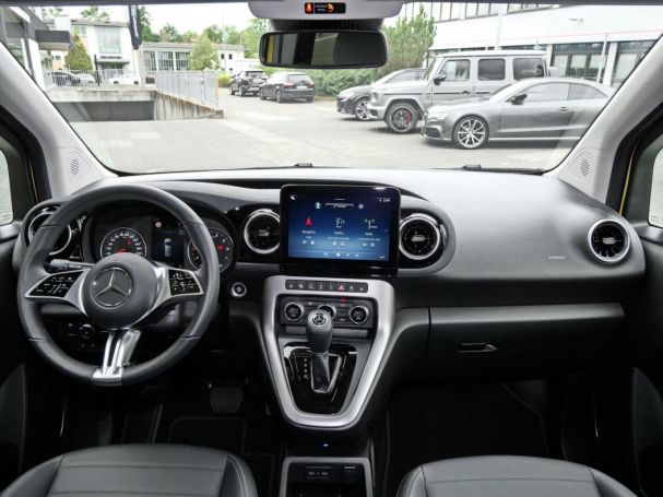 Mercedes-Benz T 180 lang Progressive Navi AHK Kamera SpurH SHZ