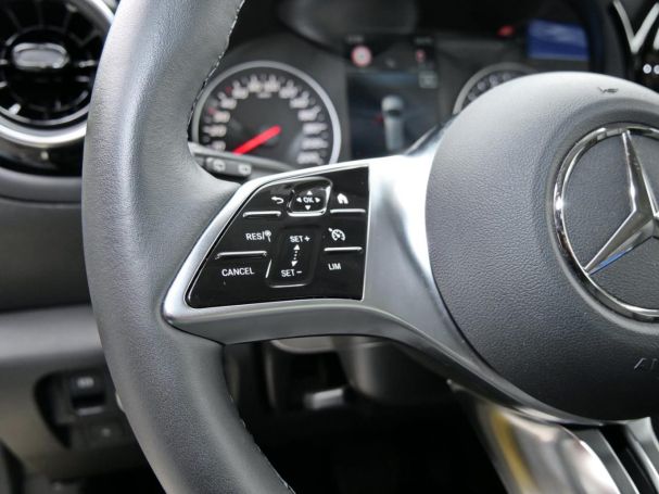 Mercedes-Benz T 180 lang Progressive Navi AHK Kamera SpurH SHZ