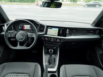AUDI A1 30 Sportback 1.0.TFSI S line  MMINavi+ ACC