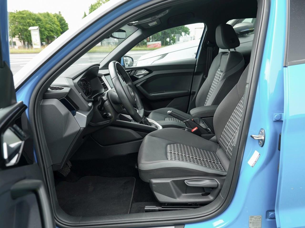 AUDI A1 30 Sportback 1.0.TFSI S line  MMINavi+ ACC