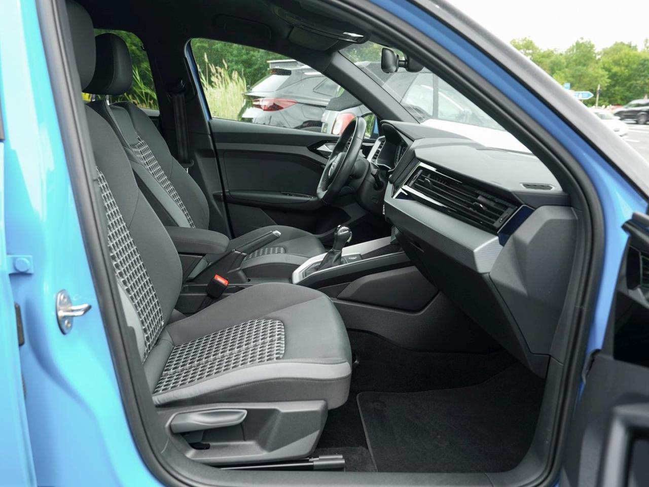 AUDI A1 30 Sportback 1.0.TFSI S line  MMINavi+ ACC