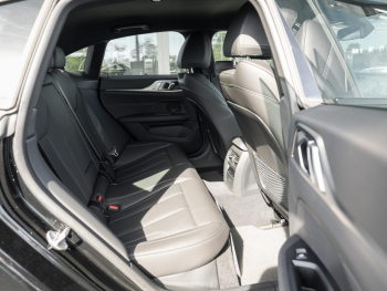 BMW i4 Gran Coupé 40 eDrive Kamera Easy-Pack SpurH