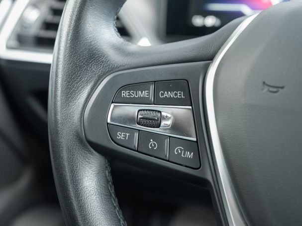 BMW i4 Gran Coupé 40 eDrive Kamera Easy-Pack SpurH