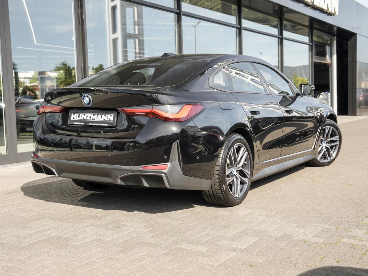 BMW i4 Gran Coupé 40 eDrive Kamera Easy-Pack SpurH
