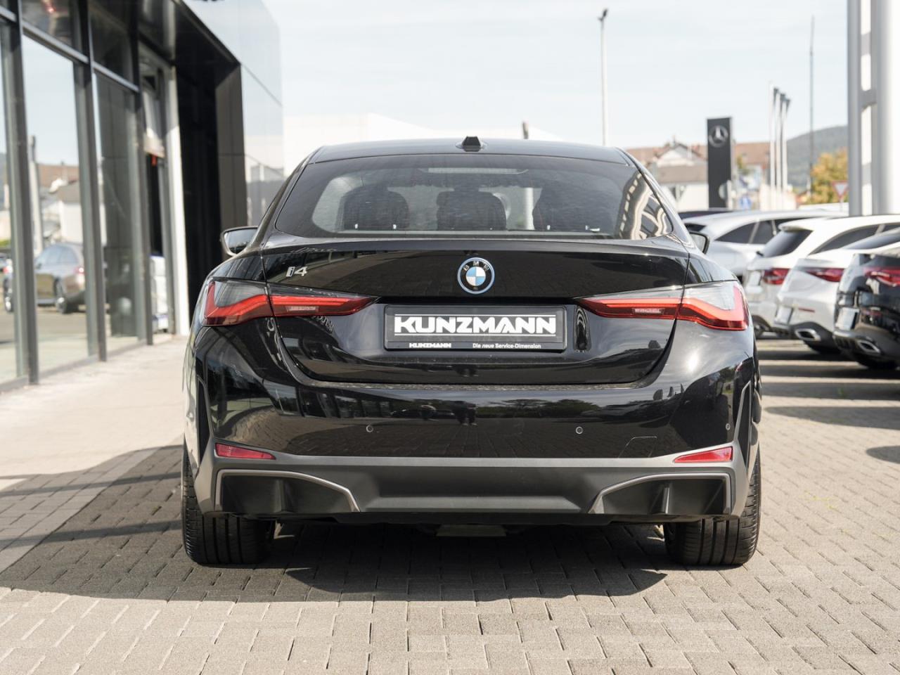 BMW i4 Gran Coupé 40 eDrive Kamera Easy-Pack SpurH