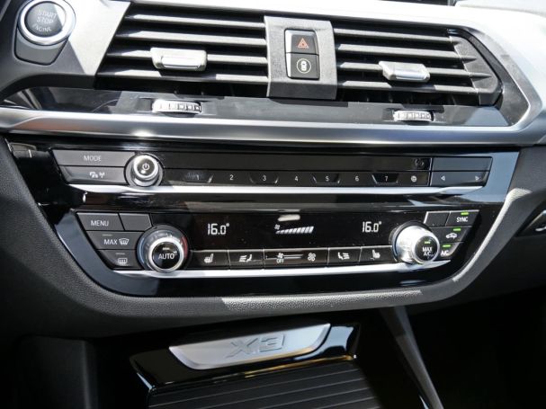BMW X3 xDrive 20d MHD Advantage  Kamera Easy-P AHK
