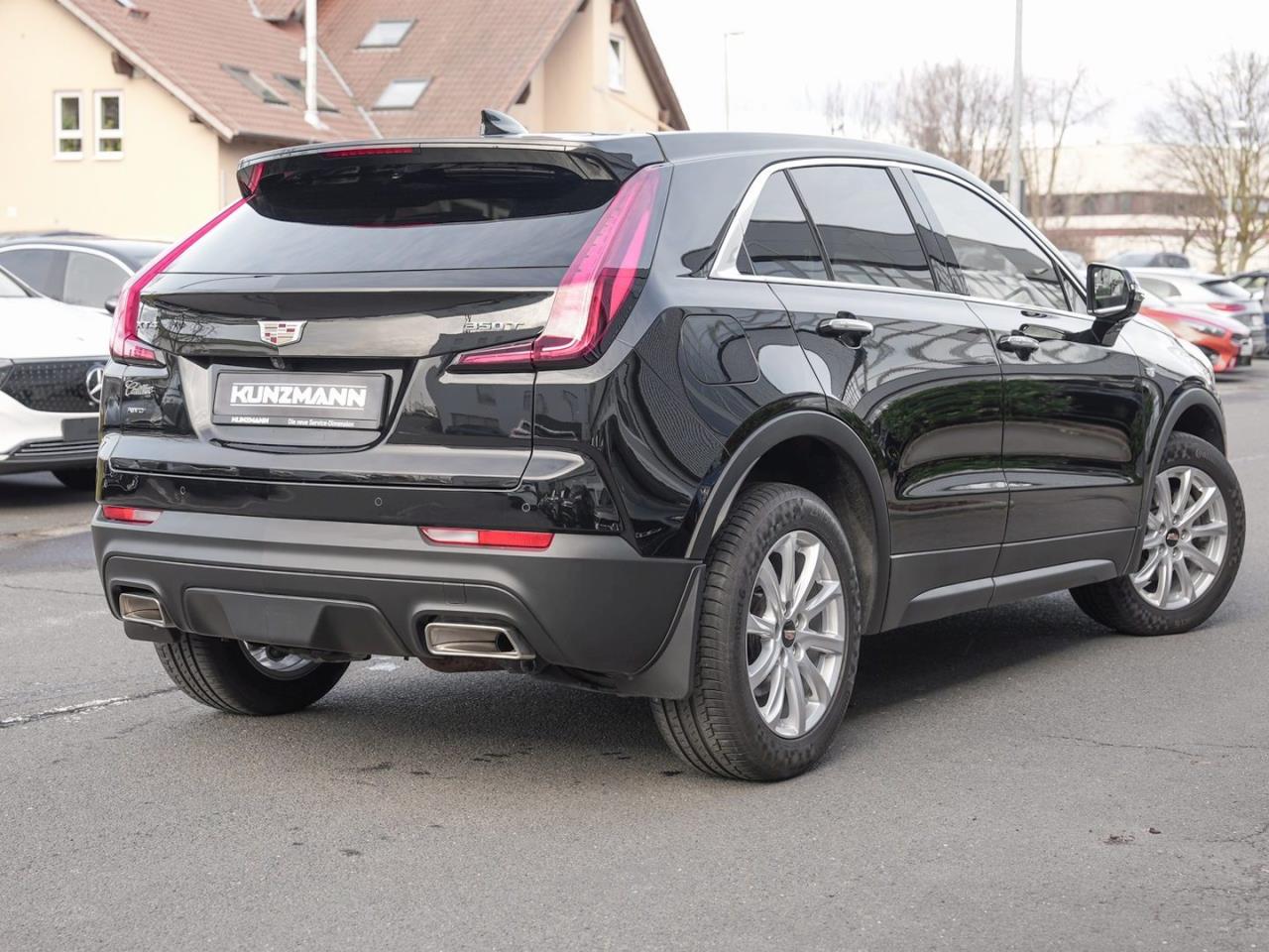CADILLAC XT4 2.0 Turbo Luxury AWD Kamera Totwinkel SHZ