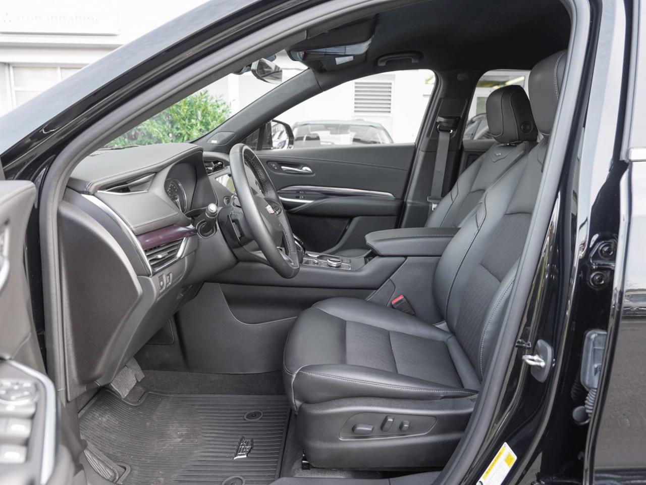 CADILLAC XT4 2.0 Turbo Luxury AWD Kamera Totwinkel SHZ