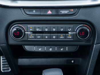 KIA Ceed SW 1.5T DCT GT-Line Navi Kamera JBL-Sound