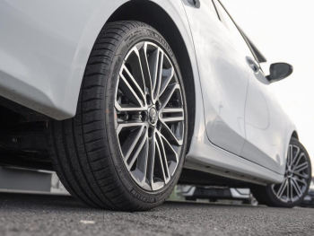 KIA Ceed SW 1.5T DCT GT-Line Navi Kamera ACC JBL