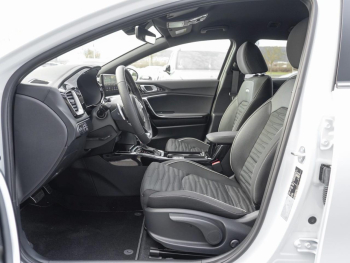 KIA Ceed SW 1.5T DCT GT-Line Navi Kamera ACC JBL