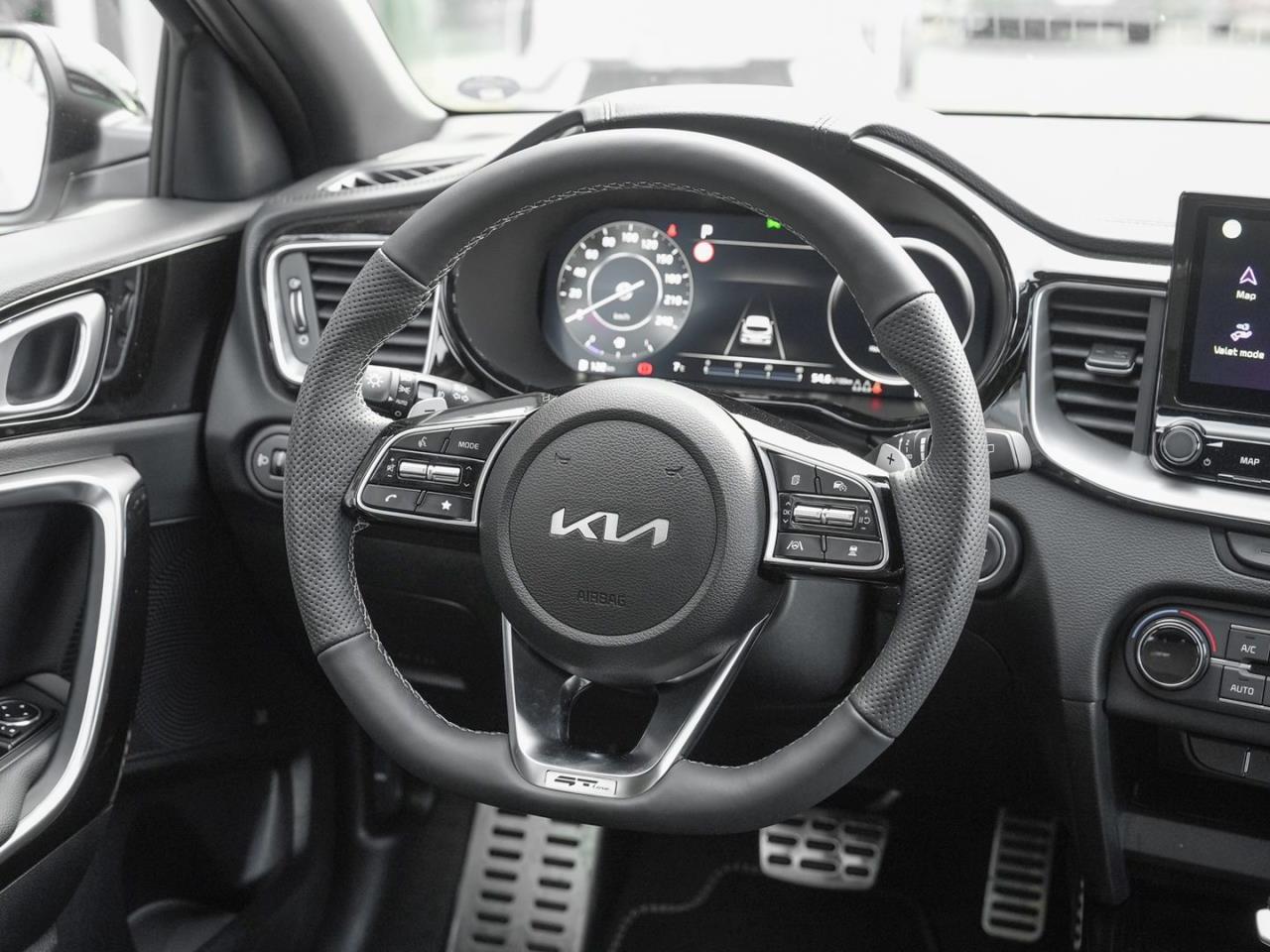 KIA Ceed SW 1.5T DCT GT-Line Navi Kamera ACC JBL