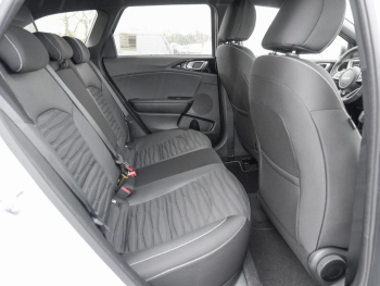 KIA Ceed SW 1.5T DCT GT-Line Navi Kamera ACC JBL