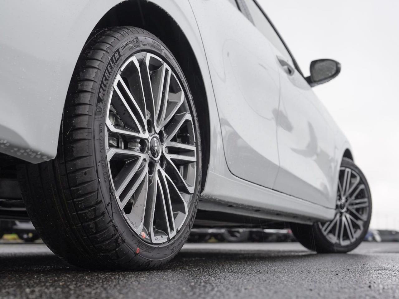 KIA Ceed SW 1.5T DCT GT-Line Navi Kamera ACC JBL