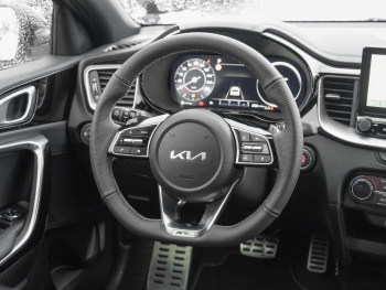 KIA Ceed SW 1.5T DCT GT-Line Navi Kamera ACC JBL