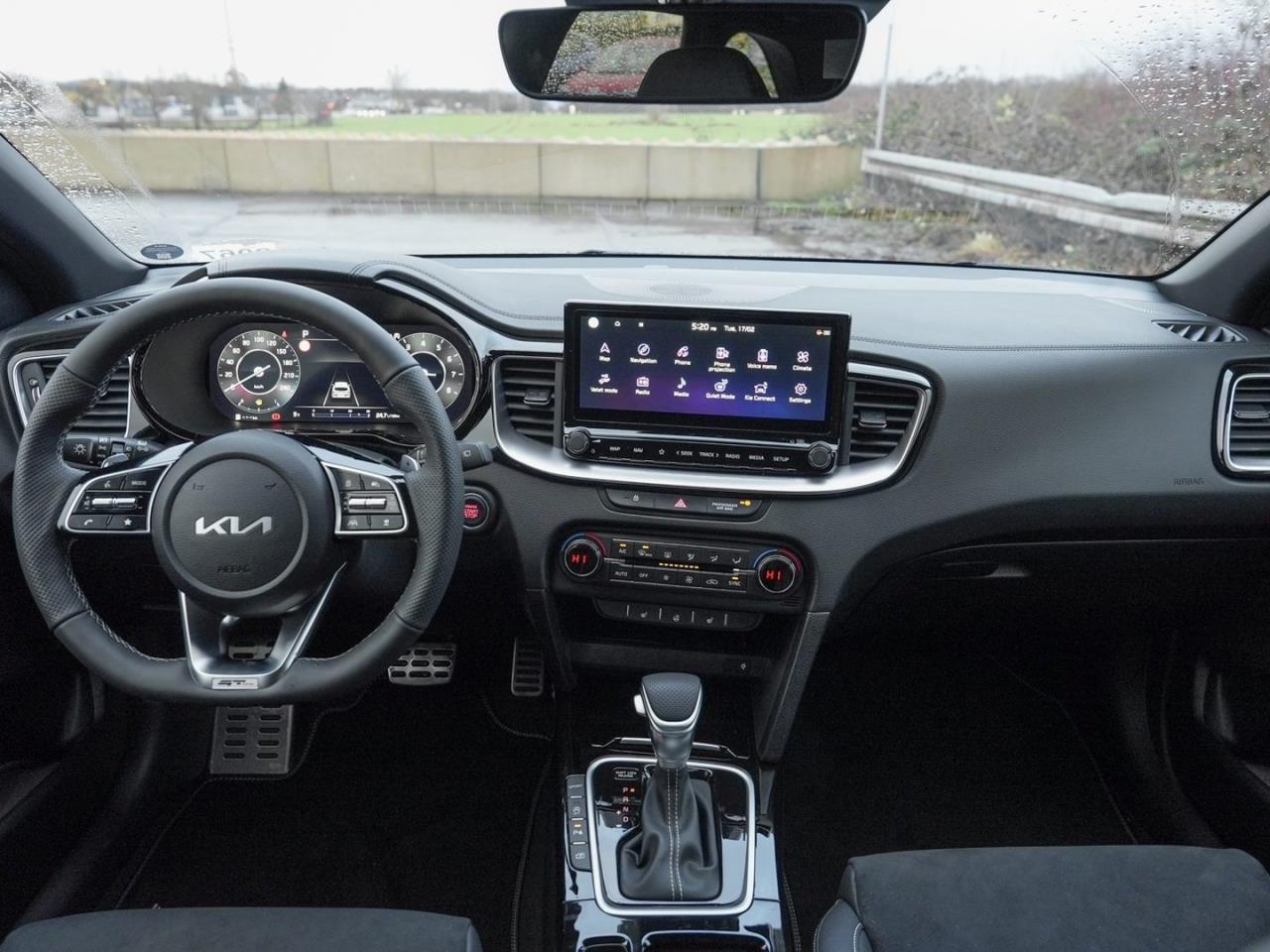 KIA Ceed SW 1.5T DCT GT-Line Panorama Kamera ACC JBL