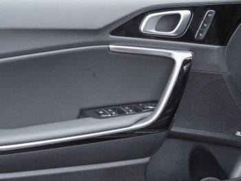 KIA Ceed SW 1.5T DCT GT-Line Panorama Kamera ACC JBL