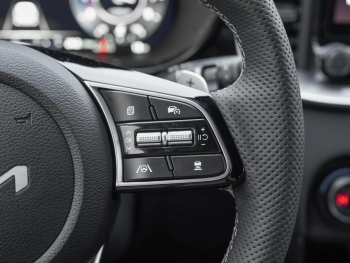 KIA Ceed SW 1.5T DCT GT-Line Panorama Kamera ACC JBL