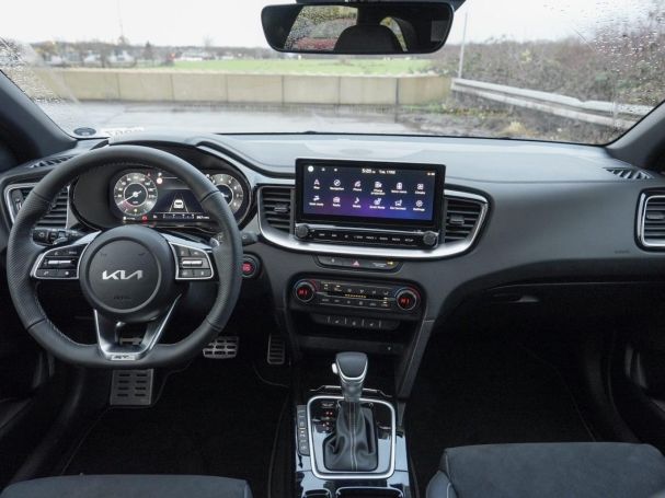 KIA Ceed SW 1.5T DCT GT-Line Panorama Kamera ACC JBL