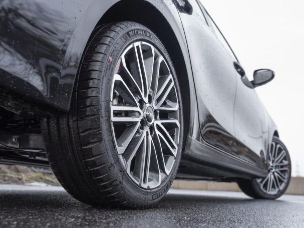 KIA Ceed SW 1.5T DCT GT-Line Panorama Kamera ACC JBL