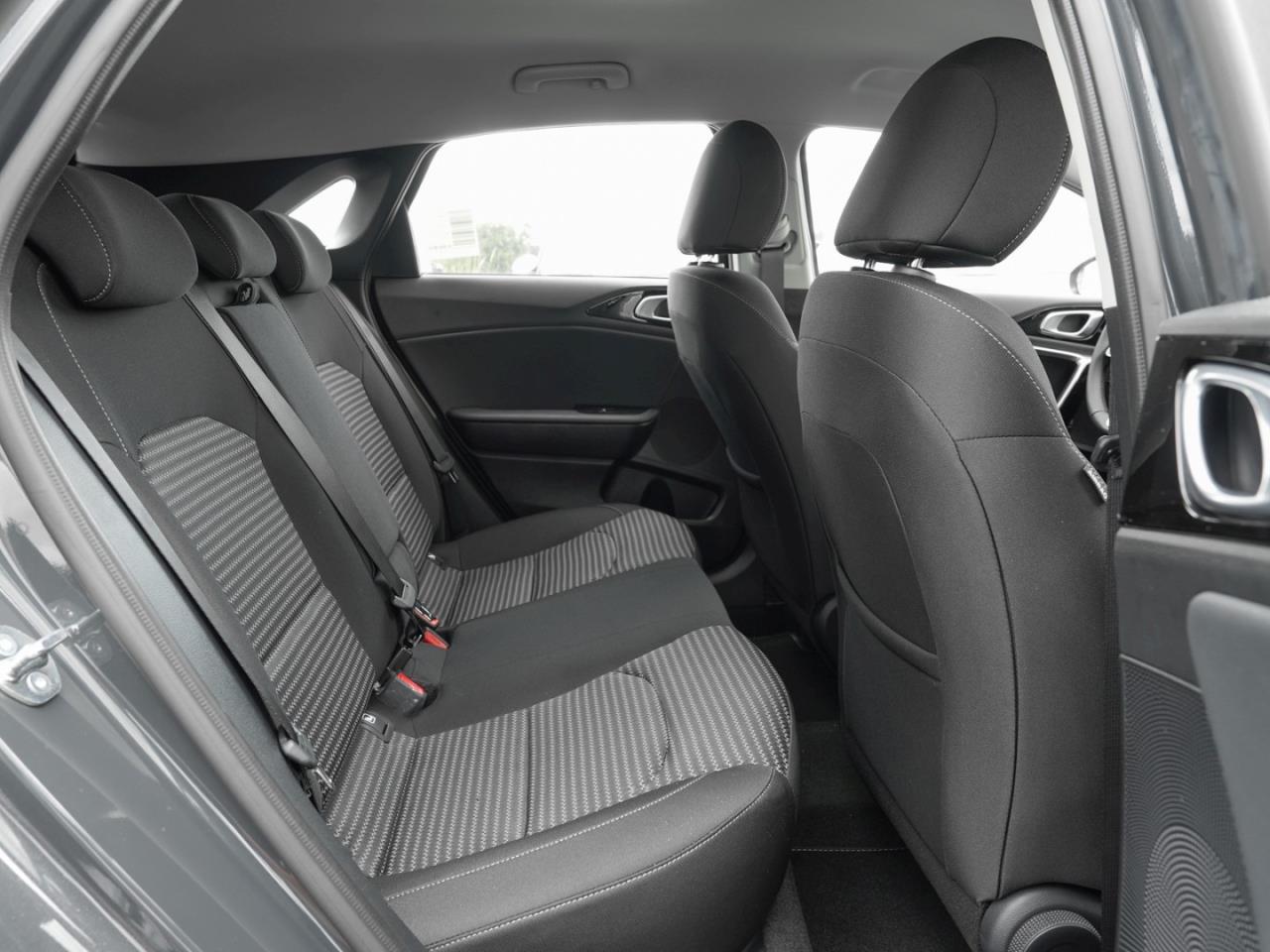 KIA Ceed 1.5T DCT Spirit Navi Kamera JBL-Sound ACC