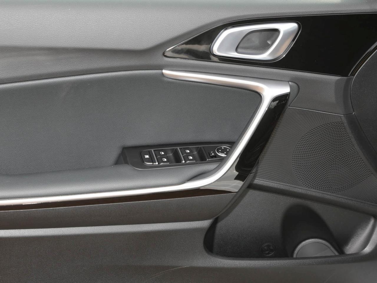 KIA Ceed 1.5T DCT Vision Navi Kamera ACC Lenkradhzg