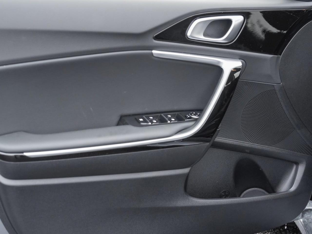 KIA Ceed 1.5T DCT Vision Navi Kamera ACC Lenkradhzg