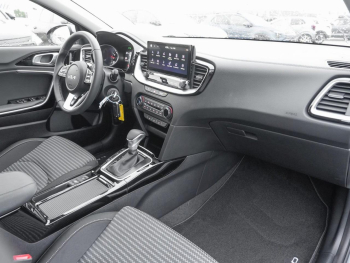 KIA Ceed 1.5T DCT Vision ACC KomfortPlusPaket SHZ