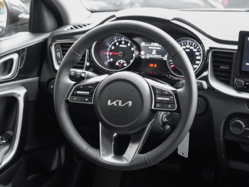KIA Ceed 1.5T DCT Vision ACC SHZ Komfort Plus Paket