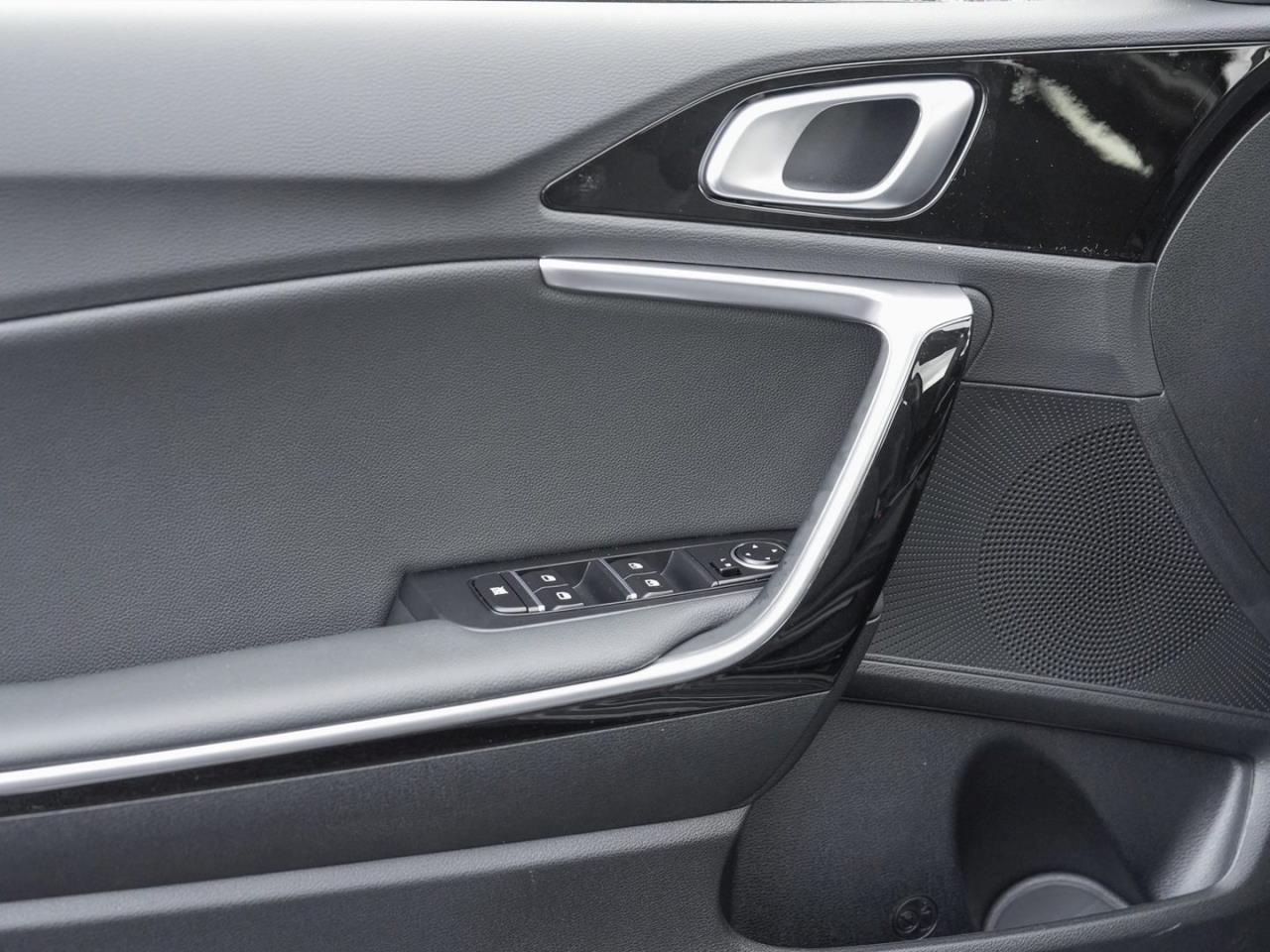 KIA Ceed 1.5T DCT Vision Navi Kamera ACC Lenkradhzg