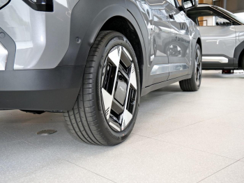 KIA EV3 81,4 kWh Earth Sound-P DriveWise 360°