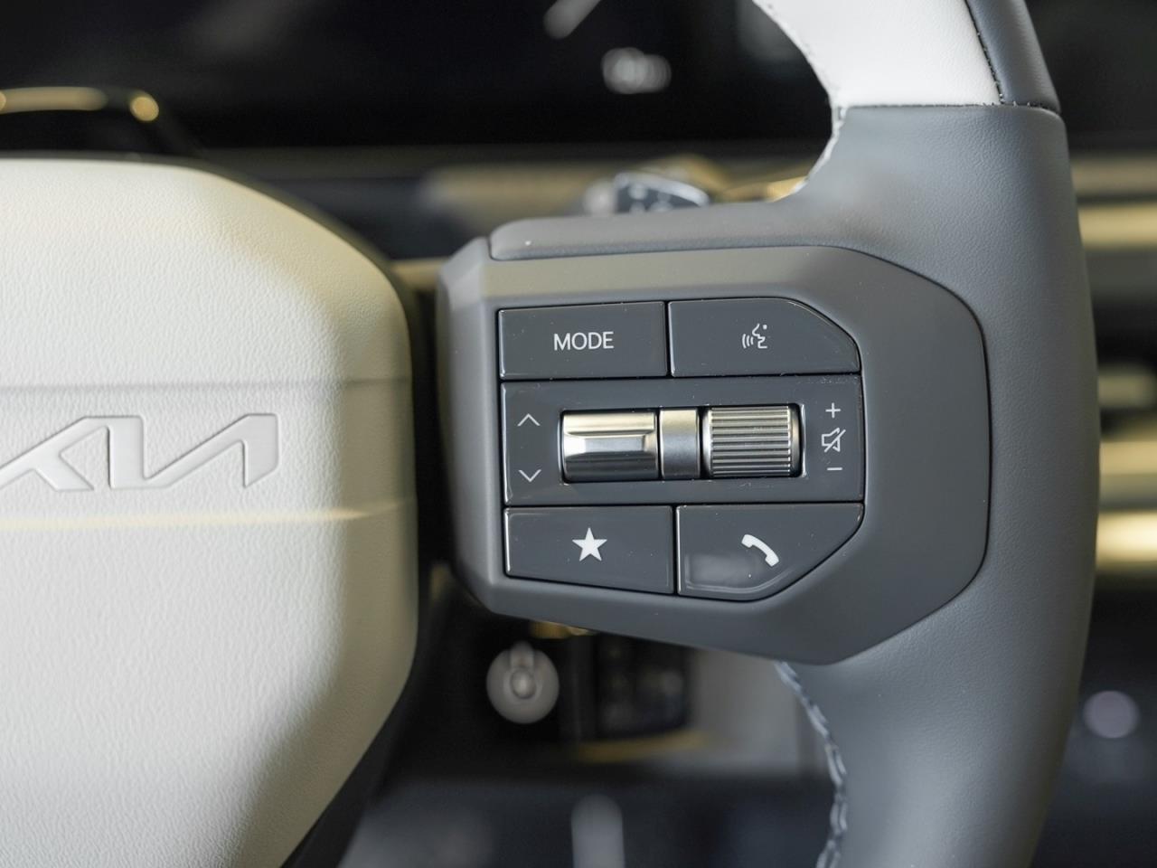 KIA EV3 81,4 kWh GT-Line HUD Harman 360° Glasdach