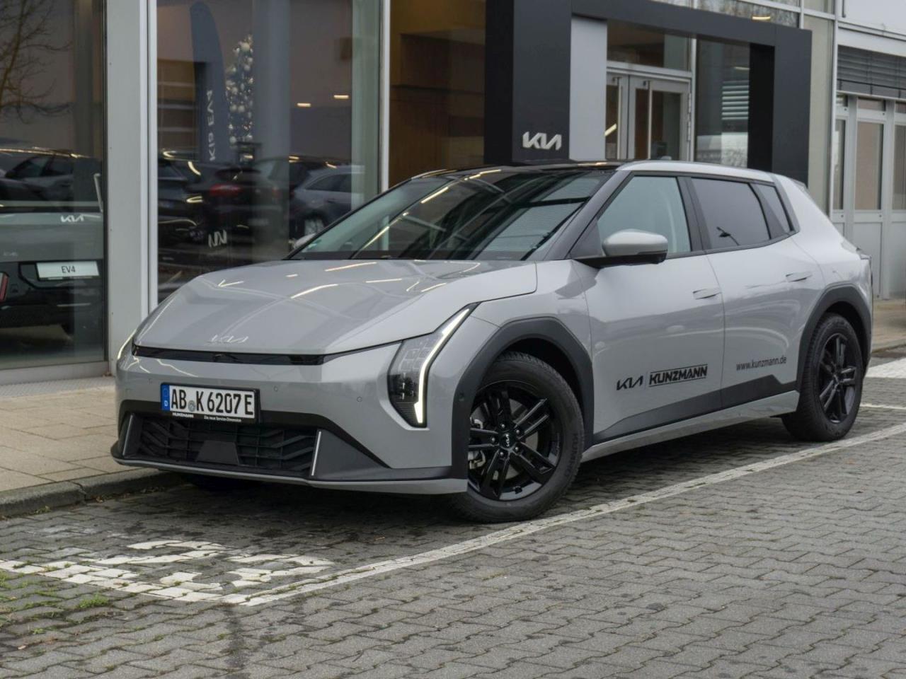 KIA EV4 81,4 kWh Earth Navi Schiebedach Sound-P 360°