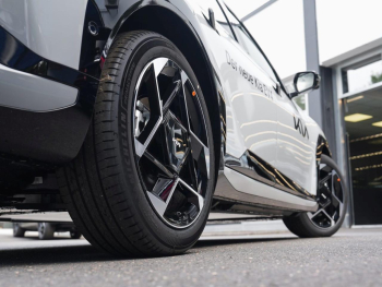KIA EV4 81,4 kWh GT-Line Glasdach Harman/Kardon HUD