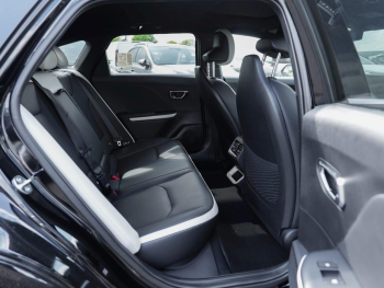 KIA K4 1.6T DCT GT-Line Panorama HeadUp SpurH 360°
