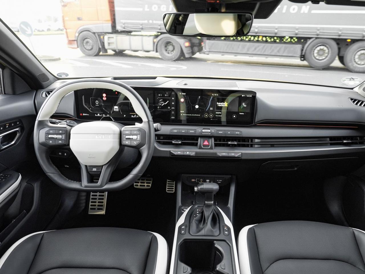 KIA K4 1.6T DCT GT-Line Memory Navi Harman/Kardon