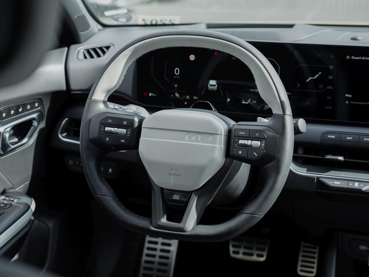 KIA K4 1.6T DCT GT-Line Glasdach Sound-P HUD ACC 360°