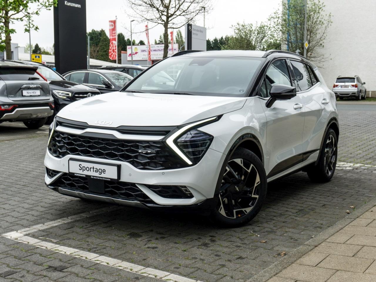 Kia Sportage Sportage 1.6T DCT AWD GT-Line Geländewagen / SUV Deluxeweiß / Schwarz