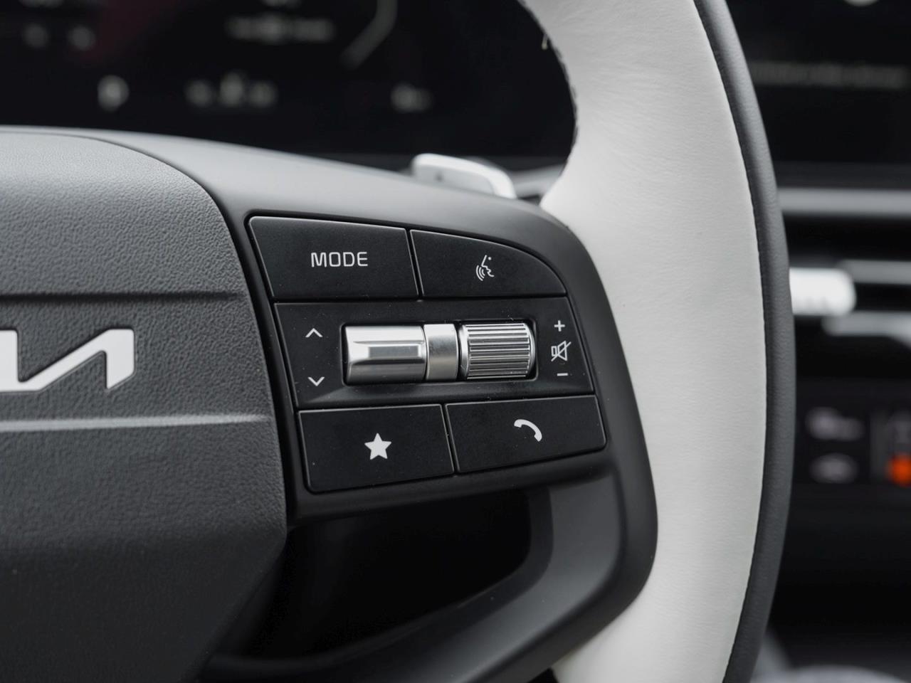 KIA Sportage 1.6T DCT GT-Line Panorama HeadUp ACC