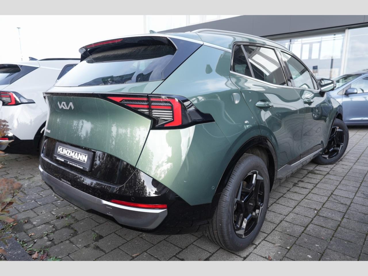 KIA Sportage 1.6T DCT Spirit Navi HUD SHZ-Fond