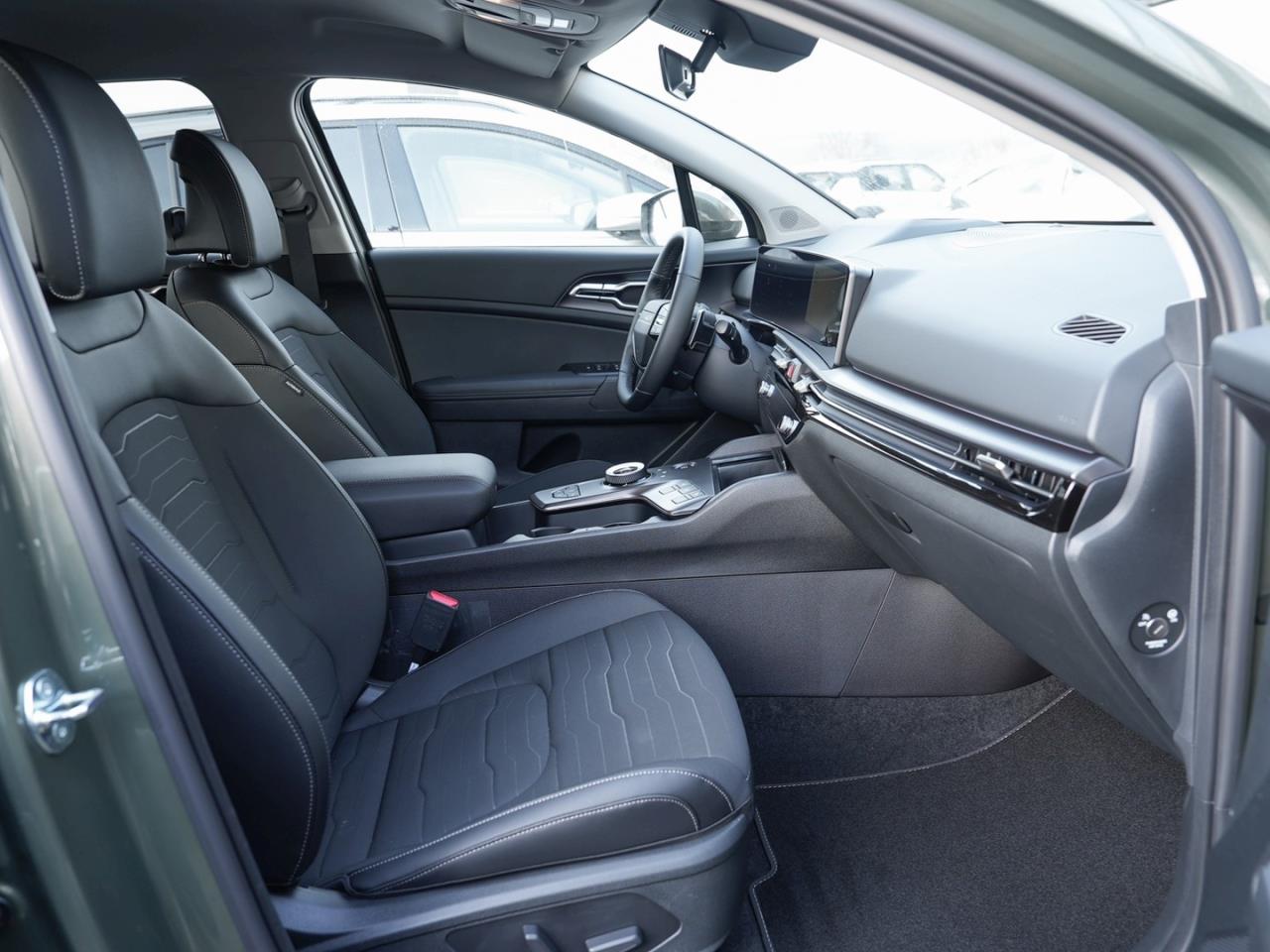 KIA Sportage 1.6T DCT Spirit Navi HUD SHZ-Fond